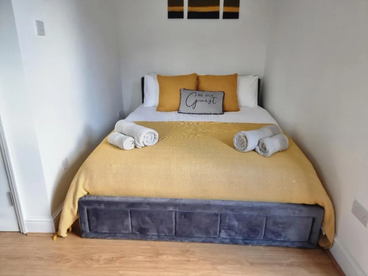 Stunning Roof Terrace Studio Flat London 0*,  United Kingdom